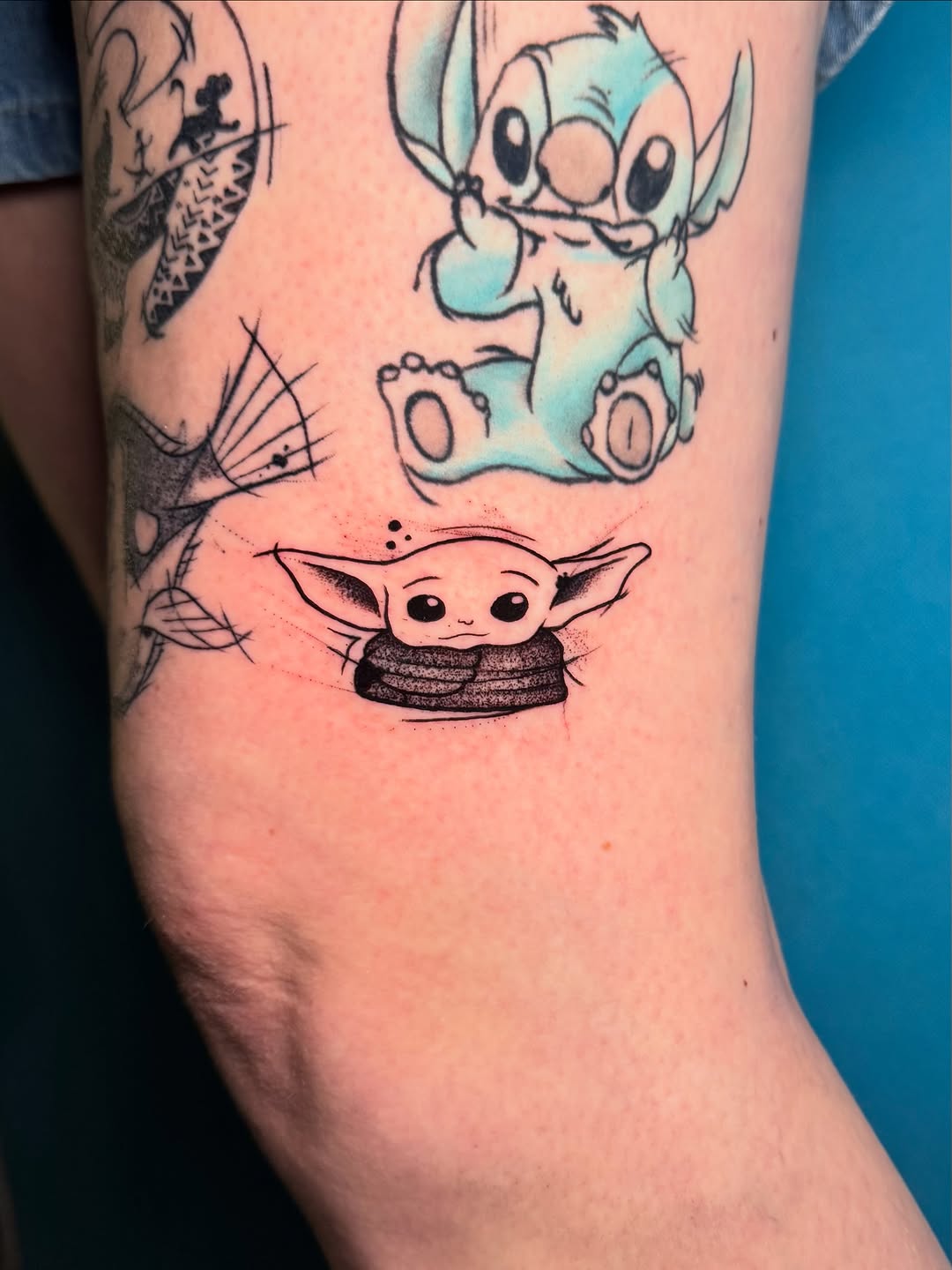 Tatuaż Yody na łydce — ilustracyjny, Talar ink tattoo, Kraków