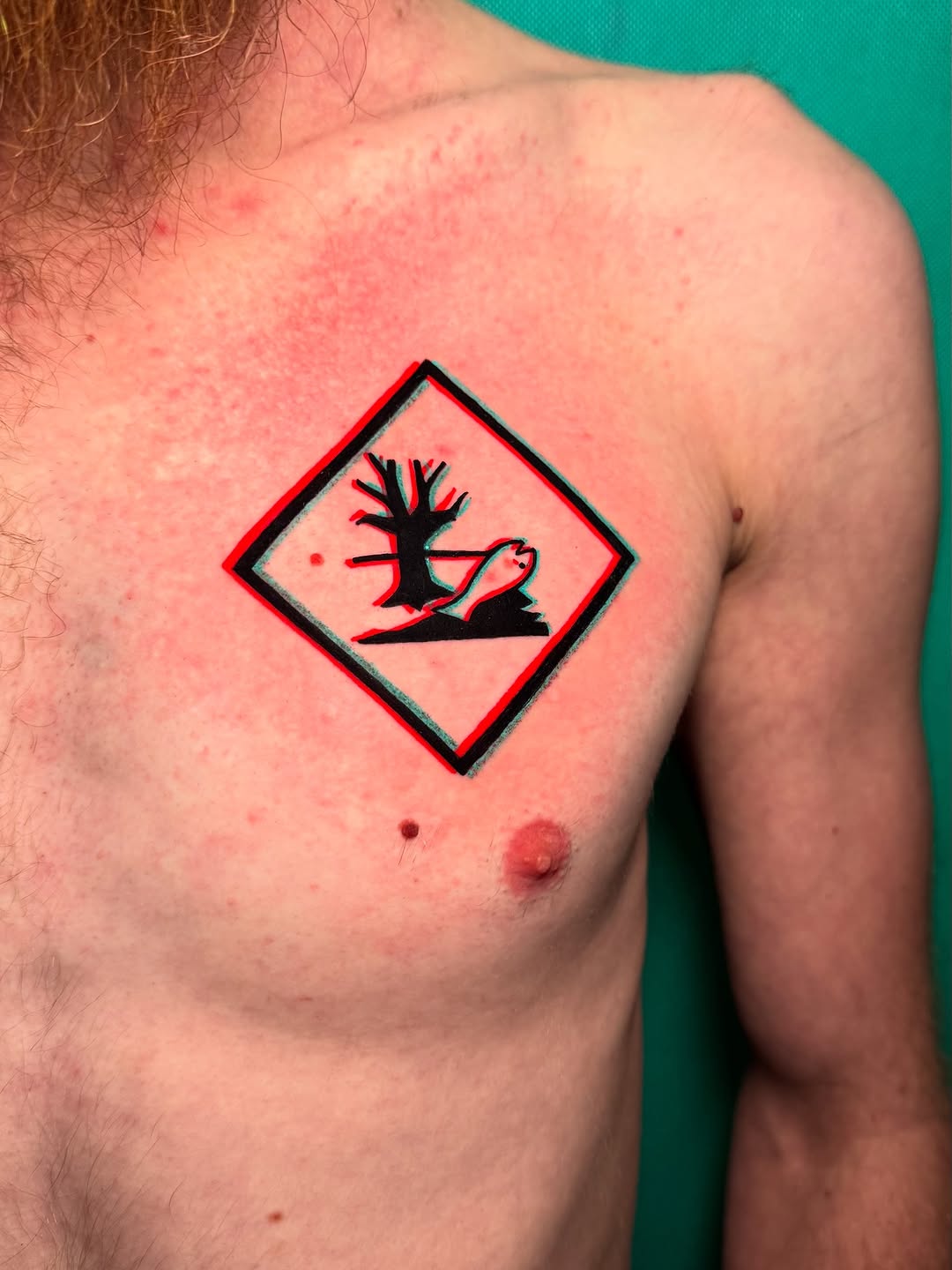 Tatuaż: drzewo · zwierzę. Wykonał Talar ink tattoo (Kraków). Otwórz zdjęcie w profilu.