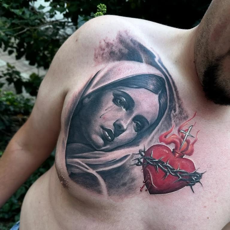Tatuaż Madonny na klatce piersiowej — realizm, Kacper, Kraków