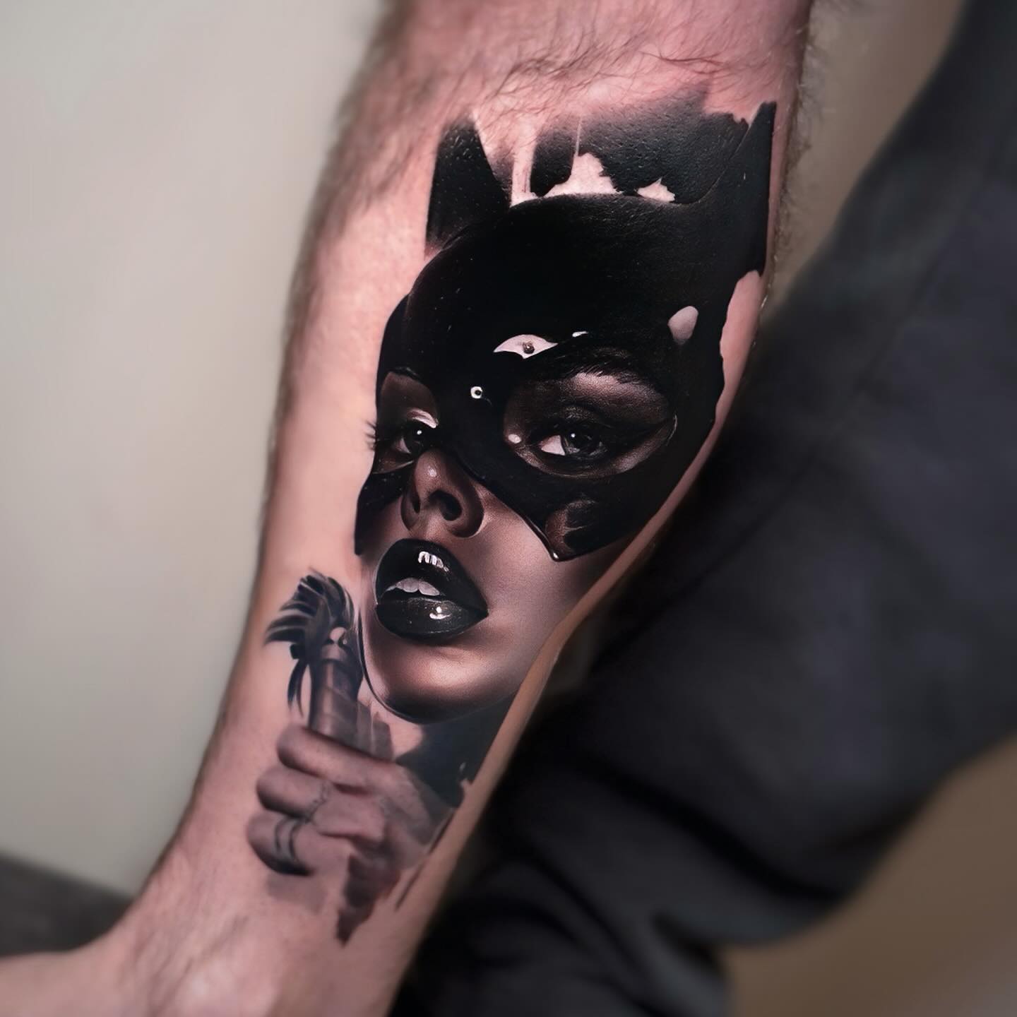 Tatuaż: postać · kobieta. Wykonał mace (Kraków). Otwórz zdjęcie w profilu.