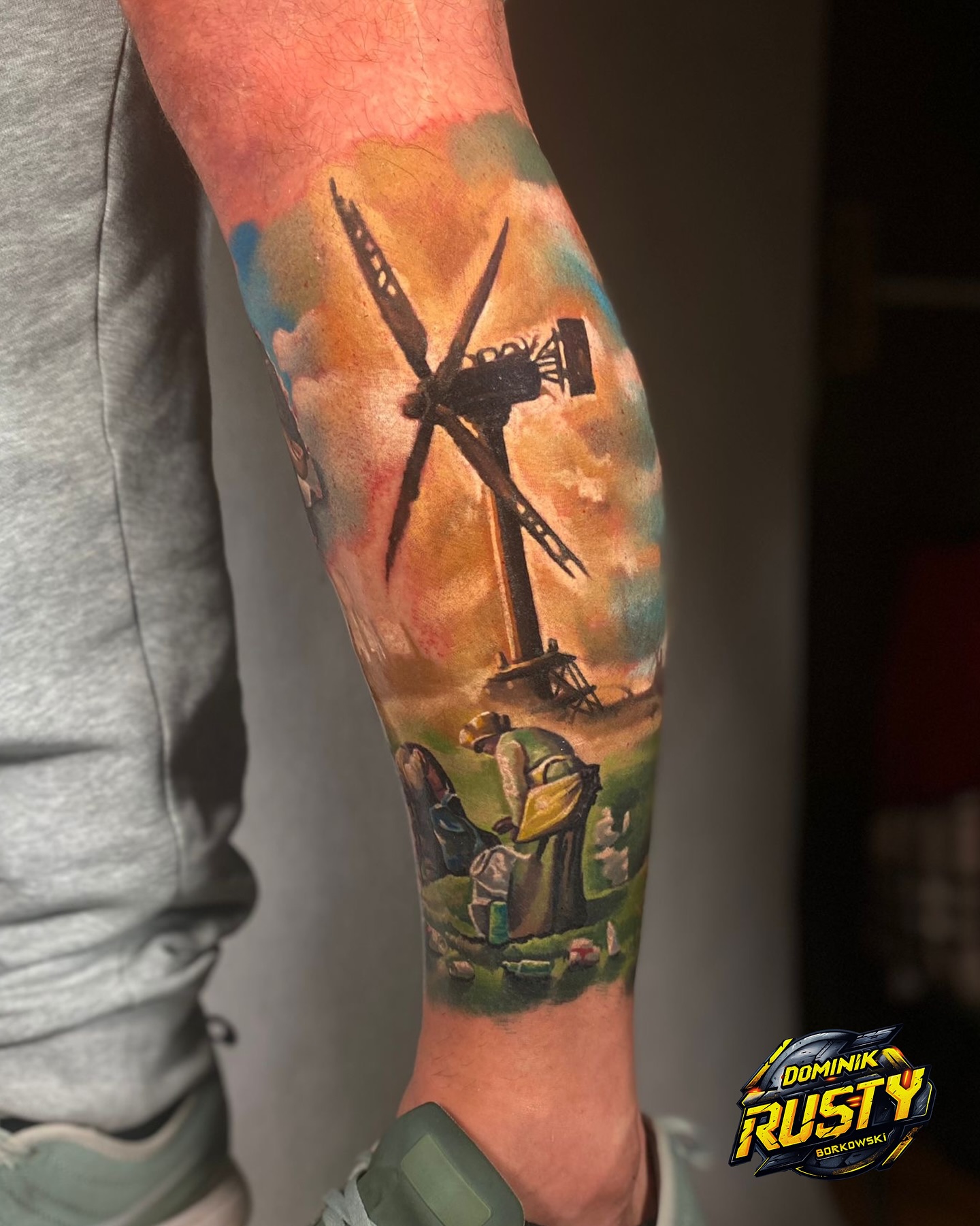 Tatuaż: wiatrak · ludzie. Wykonał Dominik (Kraków). Otwórz zdjęcie w profilu.