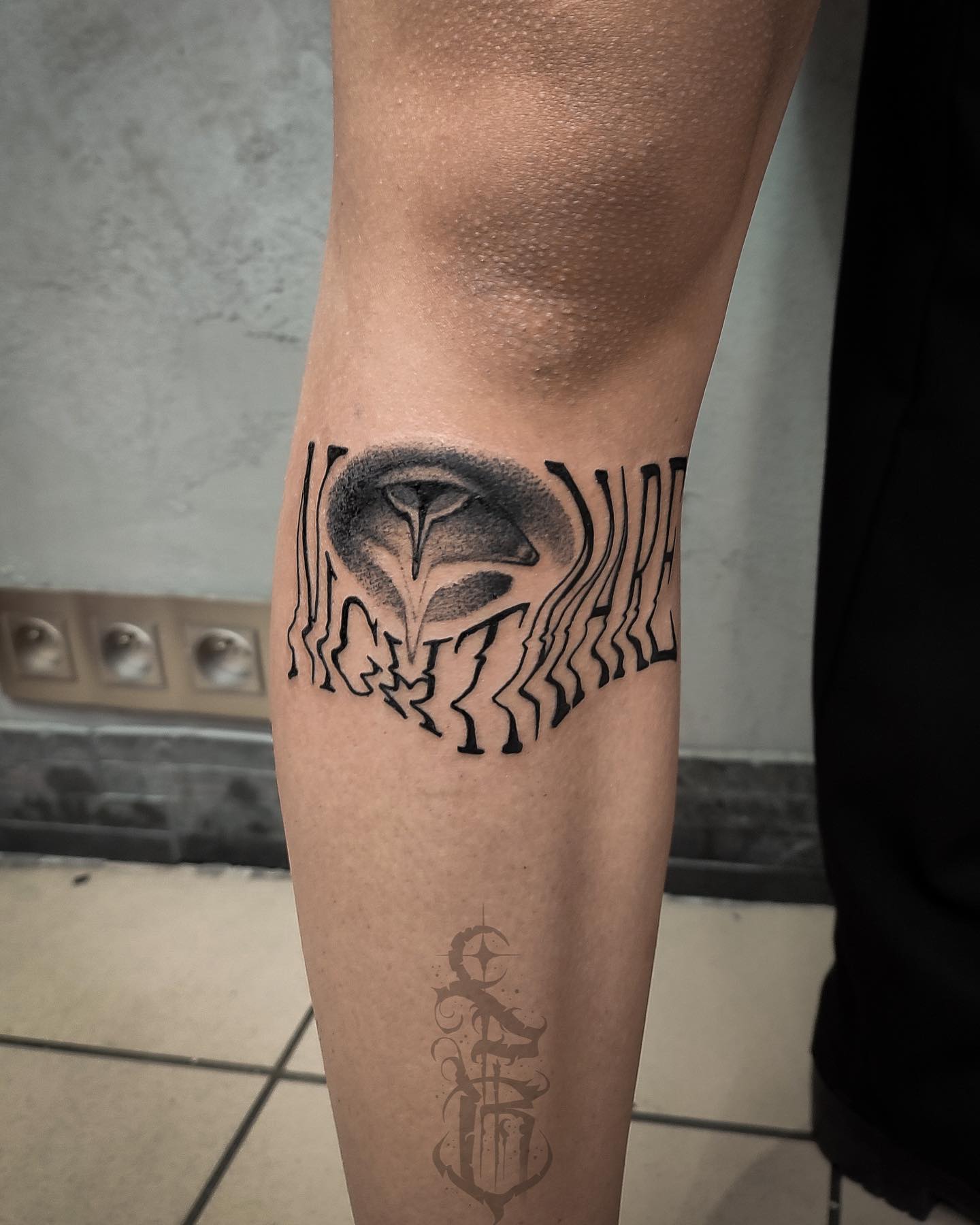 Tatuaż góry z napisem na łydce — Blackwork, Dawid, Kraków