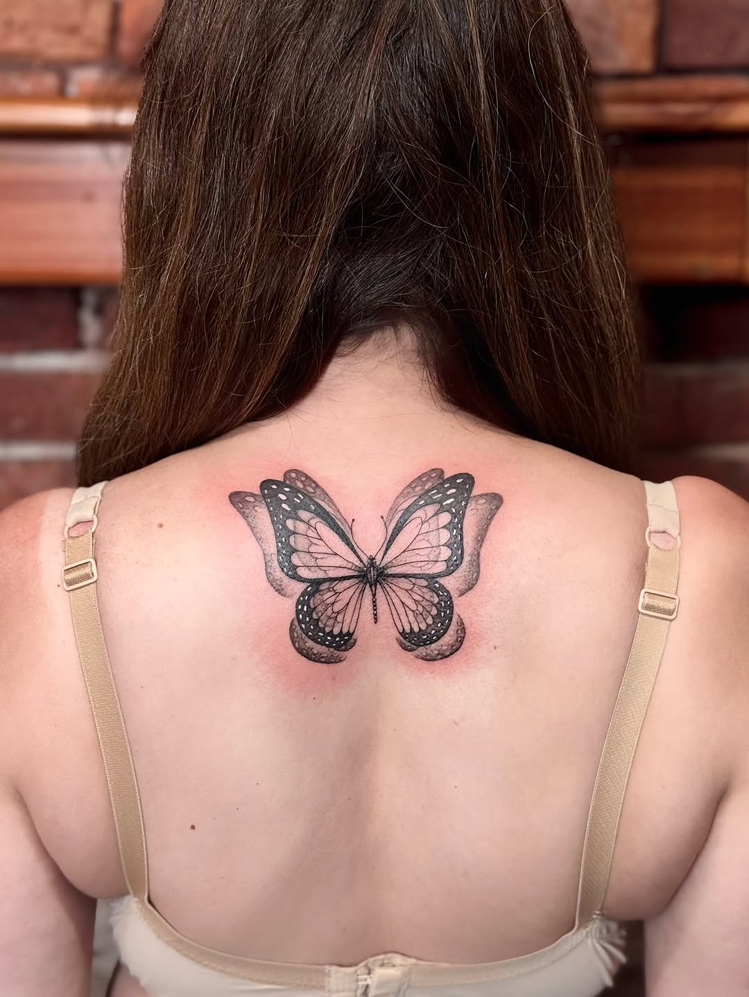 Tatuaż: motyl · owad. Wykonał Hania (Kraków). Otwórz zdjęcie w profilu.