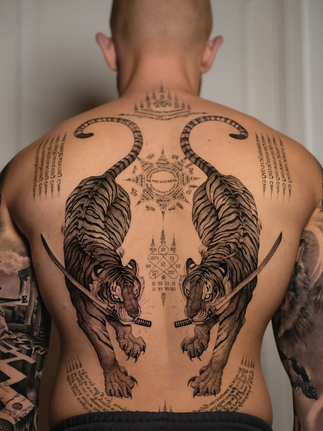 Tatuaż: tygrys · zwierzę. Wykonał Anka (Kraków). Otwórz zdjęcie w profilu.